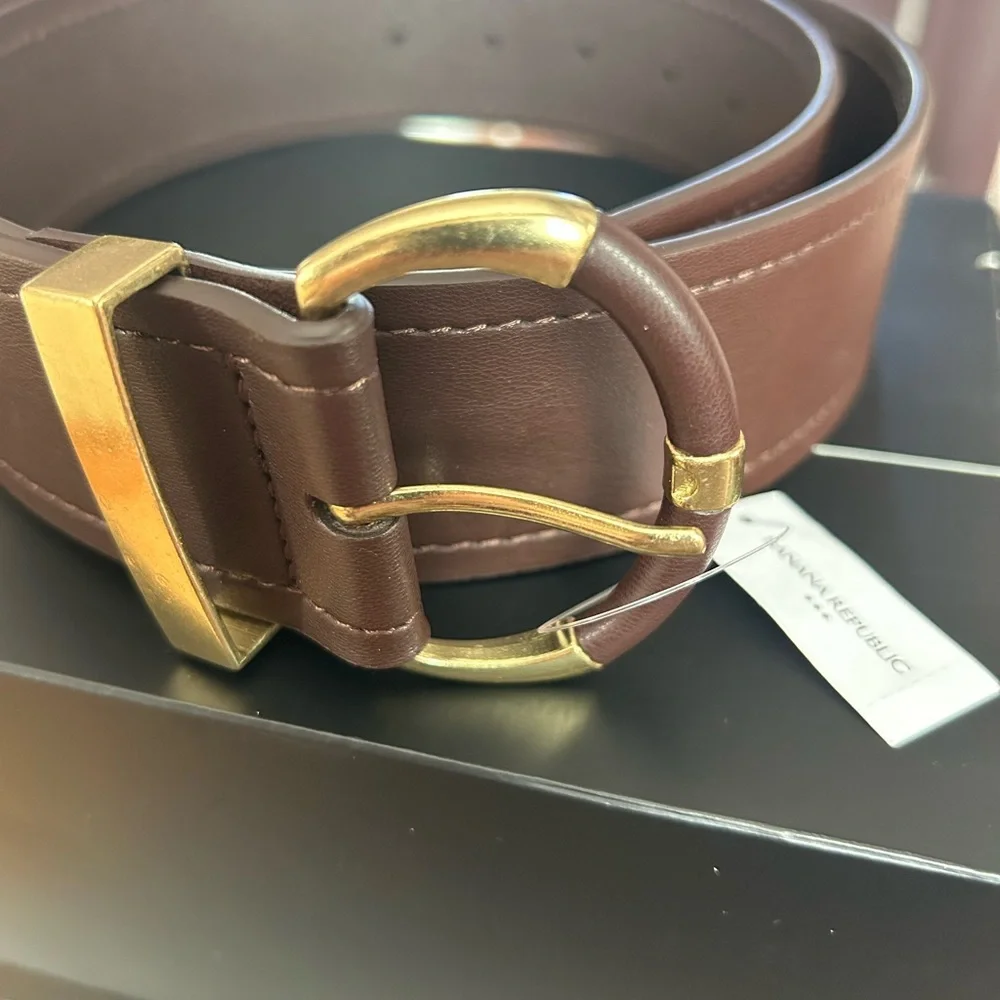 Banana Republic Leather Belt - Picture 3 of 6